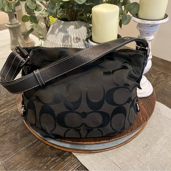 Coach Signature Hobo Two Way Bag - Black & Brown - EUC - Picture 1 of 9